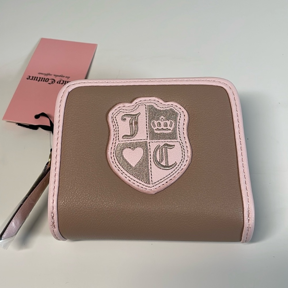 Juicy CoutureQueen Of Everything Small Zip Around Wallet